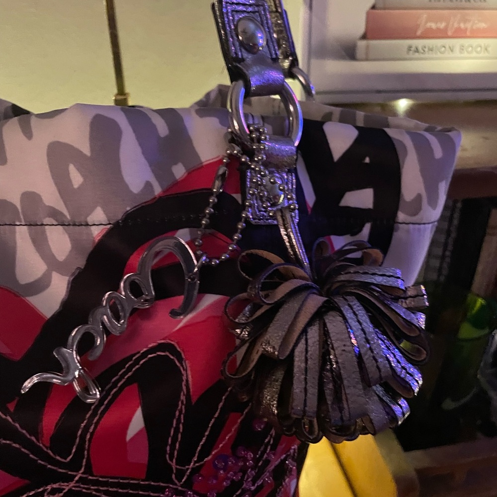 Coach Tote Bag with Red and Black Floral Design - Picture 3 of 6